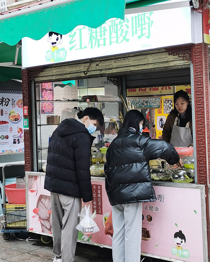 广西开水果酸野店一个月收入怎么样？