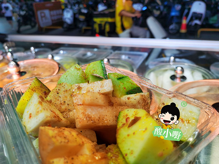 天津酸料加盟选酸小嘢酸料店加盟费用多少钱？